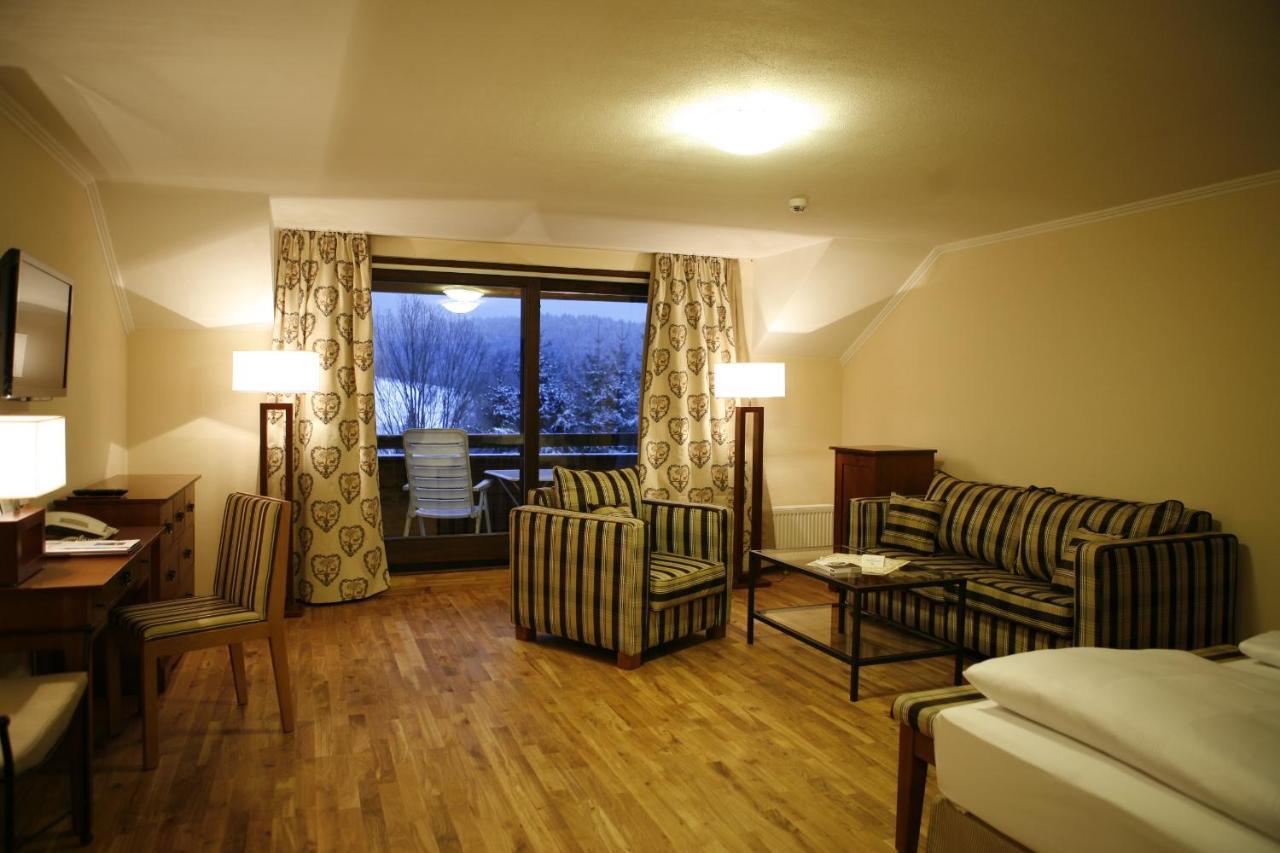 Hotel Gut Schmelmerhof ザンクト・エングルマール エクステリア 写真