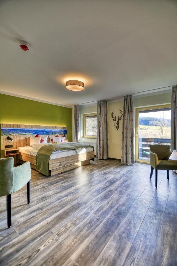 Hotel Gut Schmelmerhof ザンクト・エングルマール エクステリア 写真