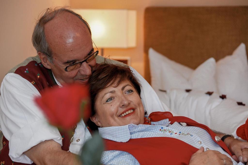 Hotel Gut Schmelmerhof ザンクト・エングルマール エクステリア 写真