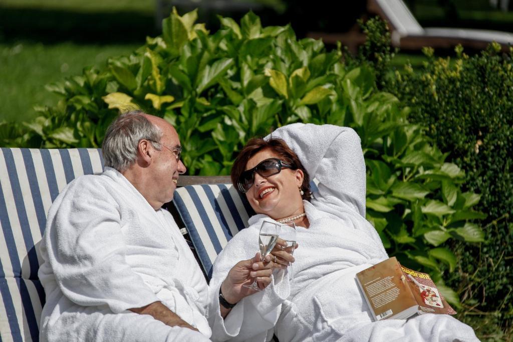 Hotel Gut Schmelmerhof ザンクト・エングルマール エクステリア 写真